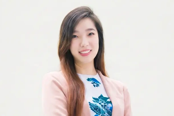  Stefanie Cai