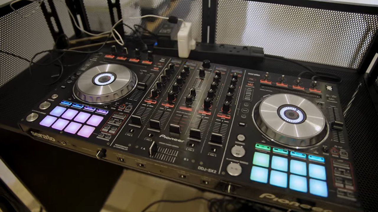 Professional DJ decks set up in the showroom for the Chelsea Design Quarter Street Party