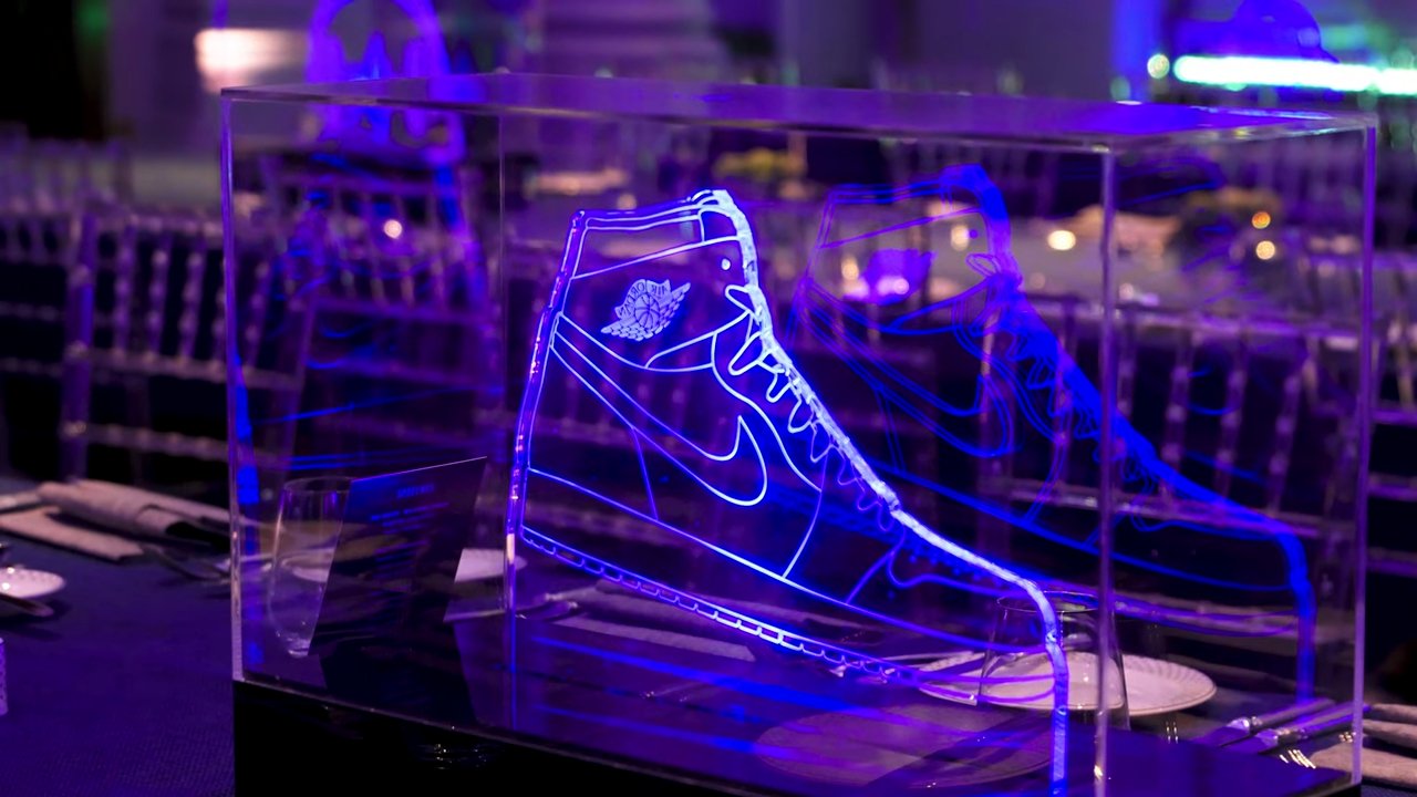 Bespoke illuminated sneaker centrepiece