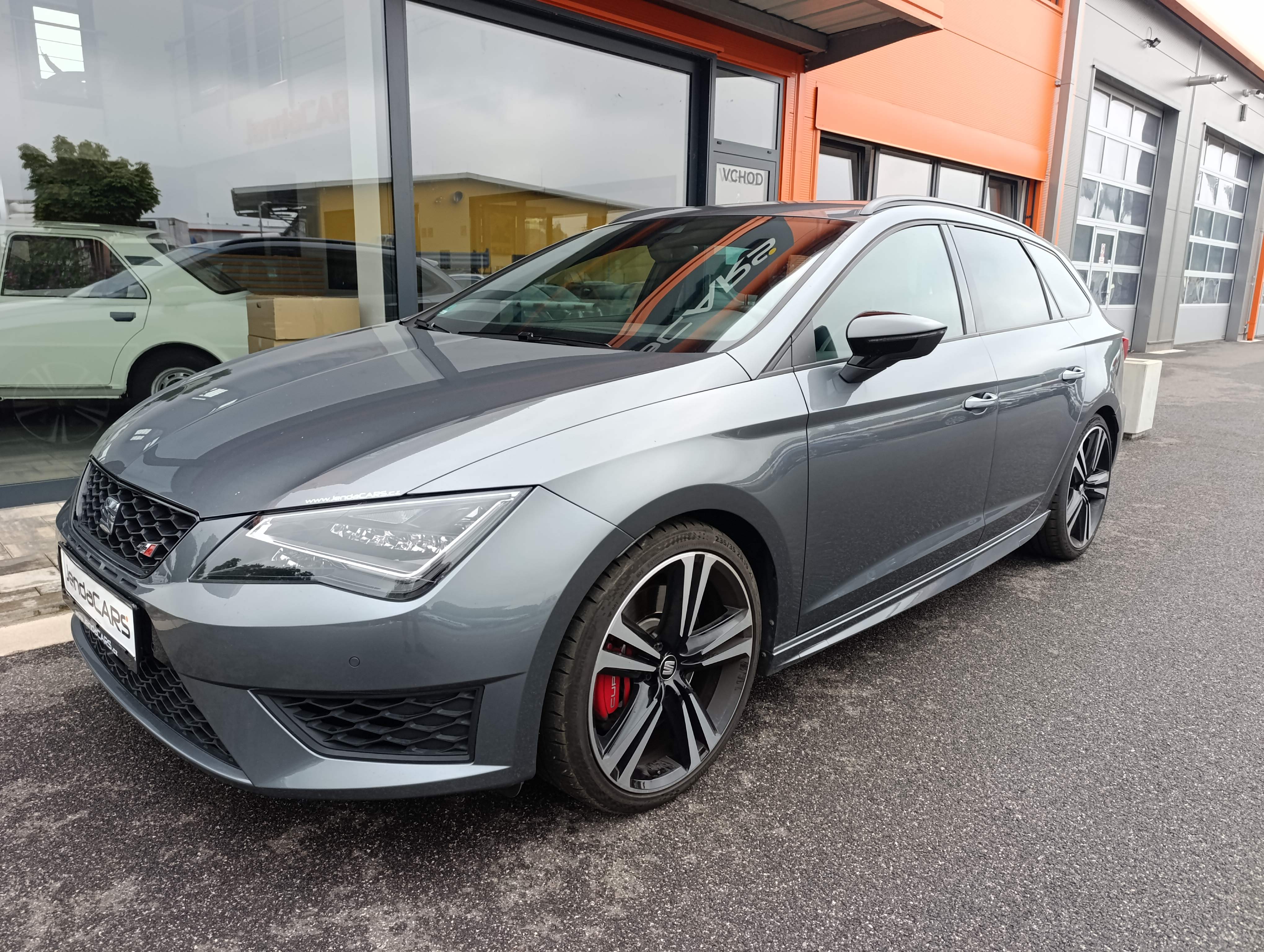 Seat Leon ST Cupra 2.0 TSI TOP STAV