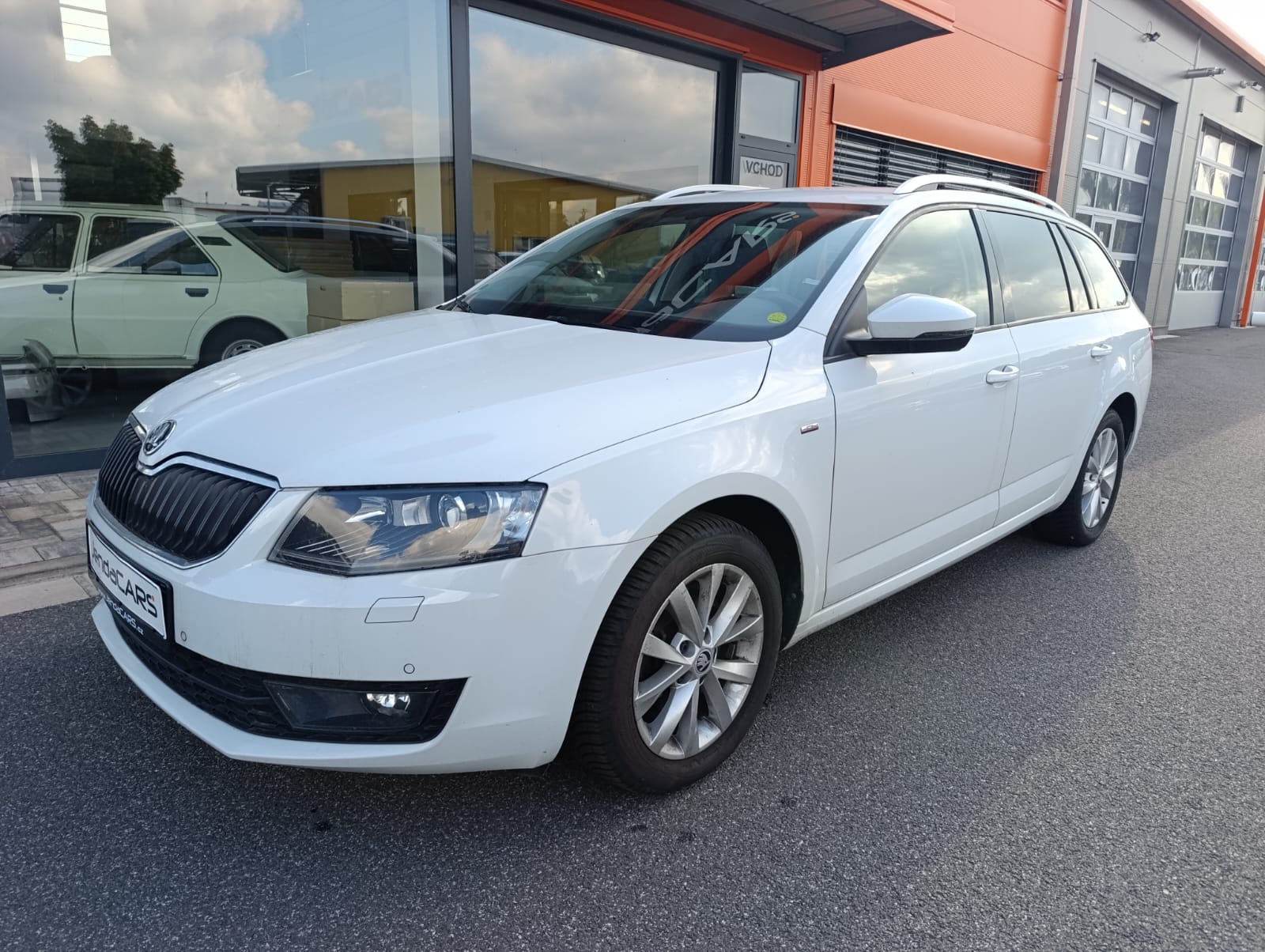 Škoda Octavia 1.8 TSI SERVISNÍ KNÍŽKA