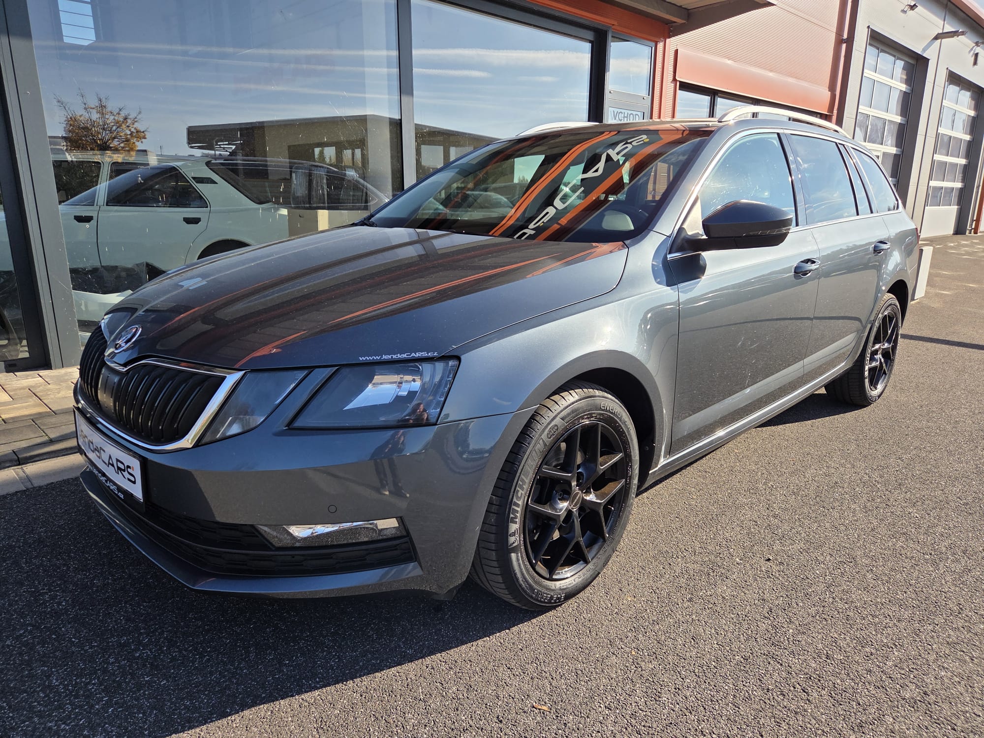 Škoda Octavia 1.0 TSI SERVISNÍ KNÍŽKA
