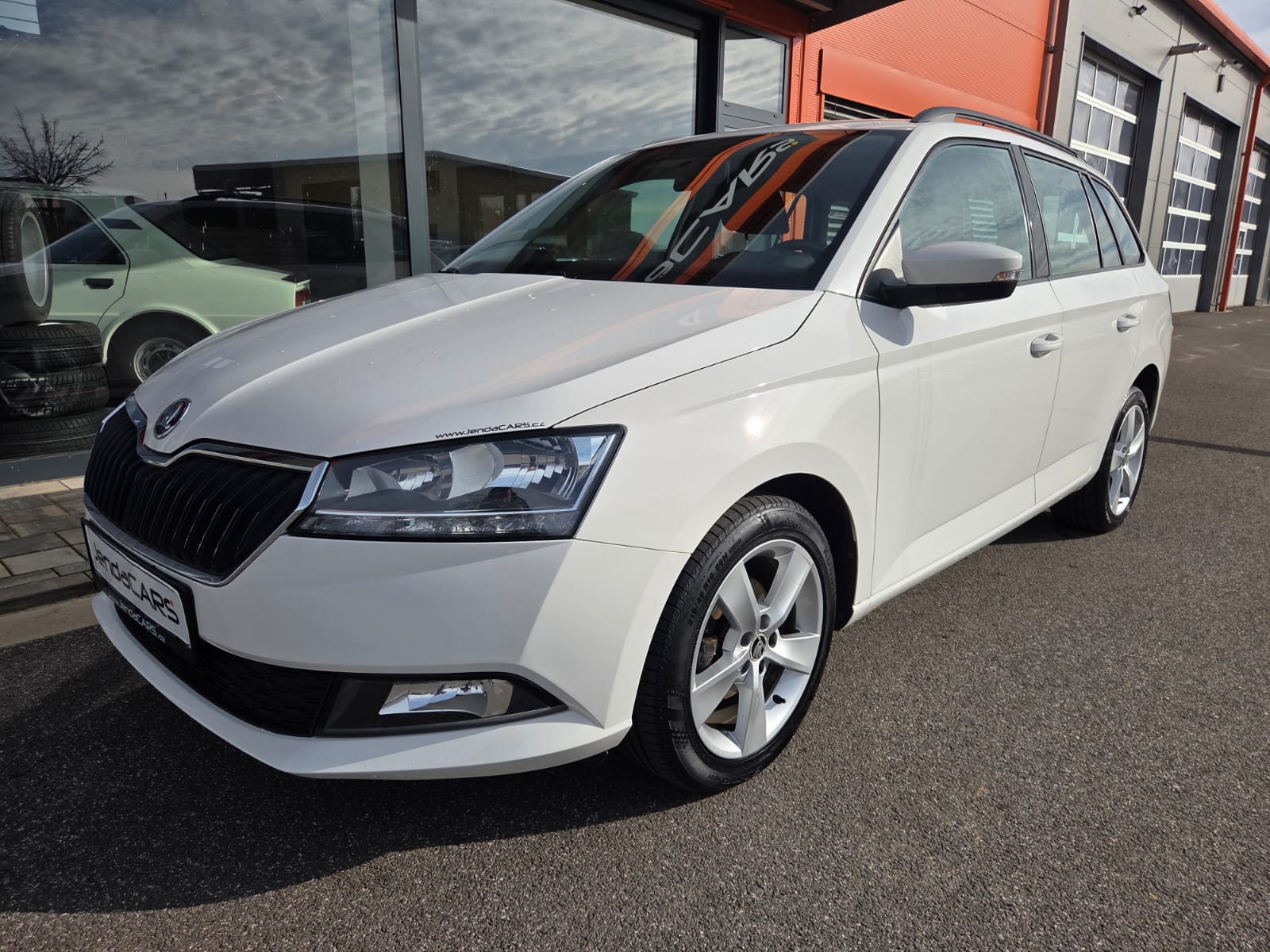 Škoda Fabia 1.0 TSI SERVISNÍ KNÍŽKA