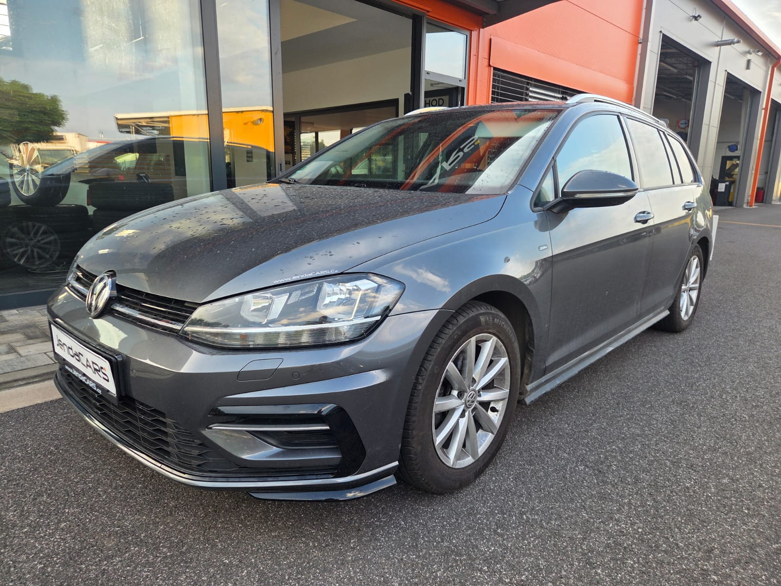 Volkswagen Golf 1.4 TSI R-LINE