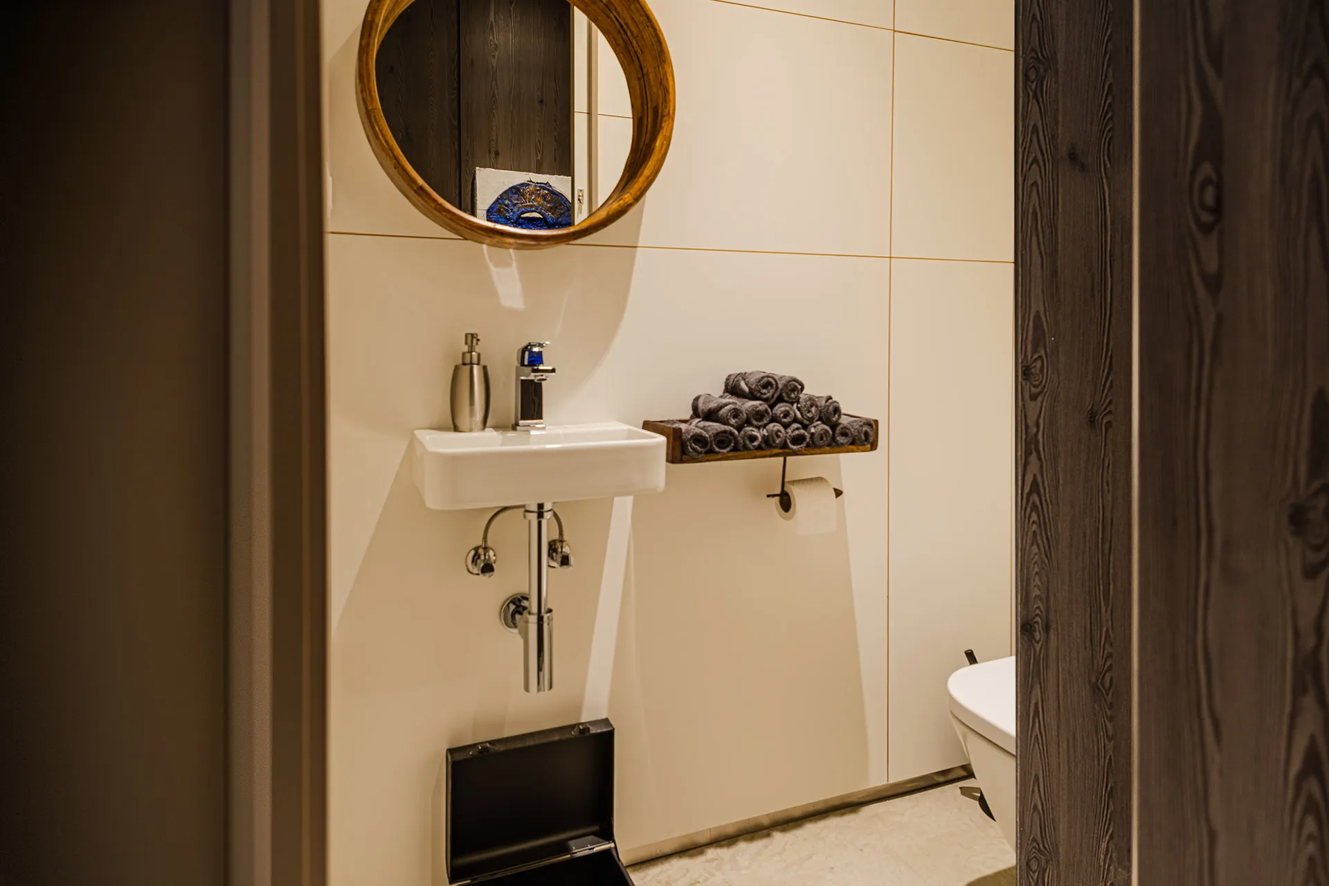 Lavabo del bany de Sala Baccum
