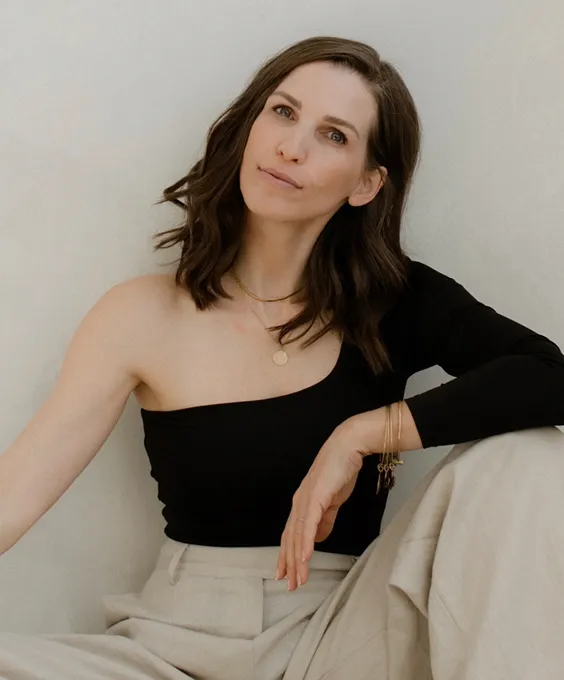 Portrait of photographer Jennifer Moher – Pic-Time client photo gallery customer review