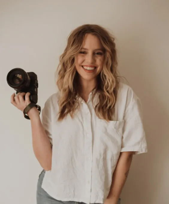 Portrait of photographer Courtney Chastain Herbert – Pic-Time photo gallery platform testimonial