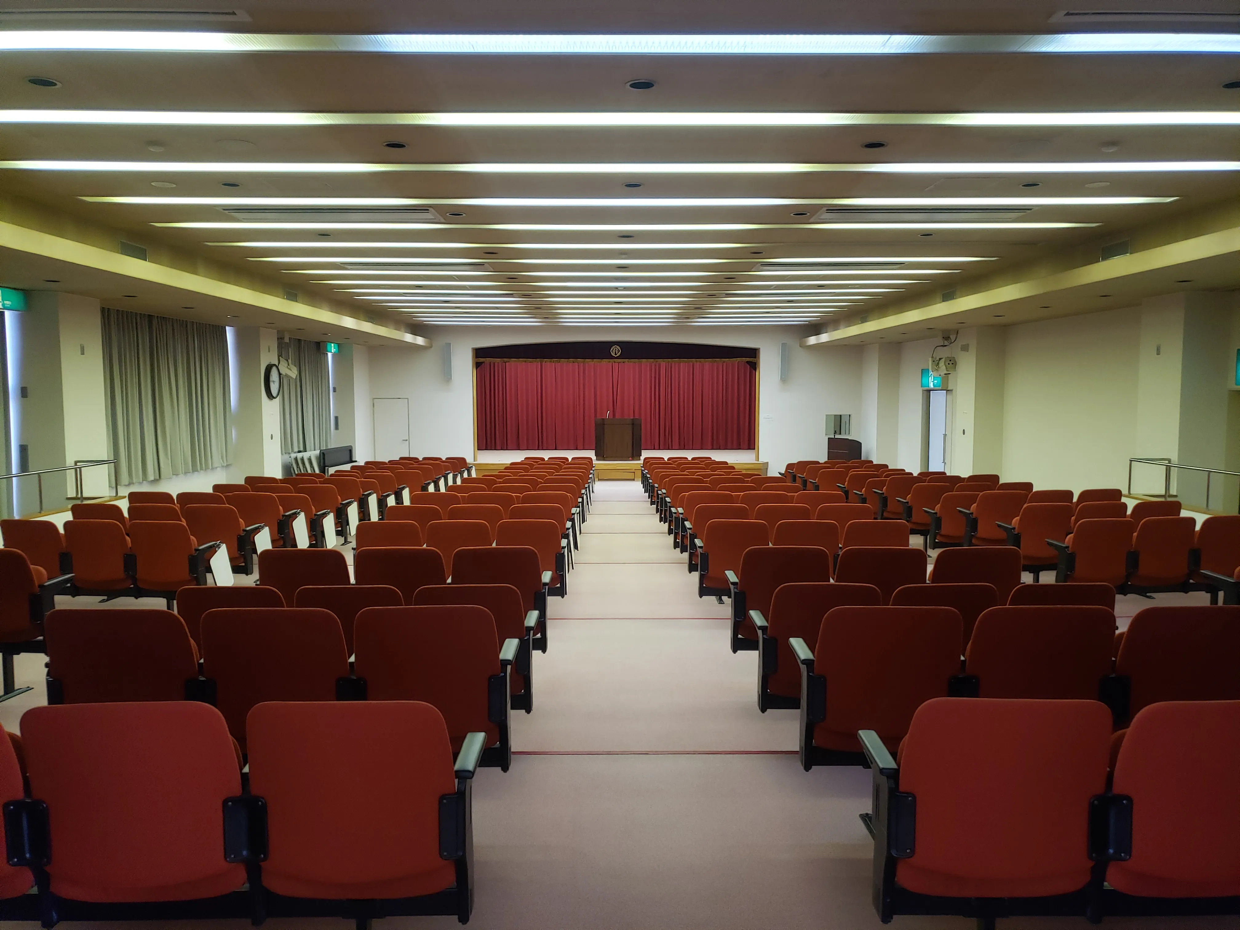 大会議室全体の写真