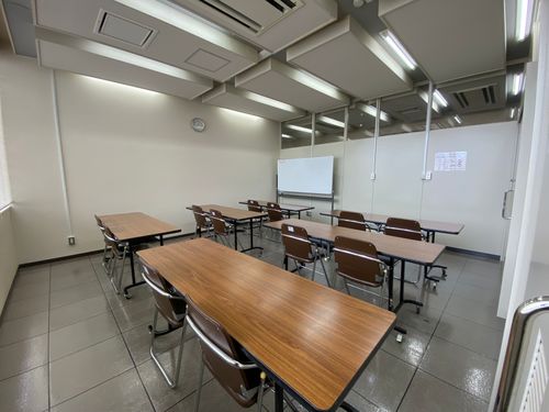 後部横からみる第一会議室の写真