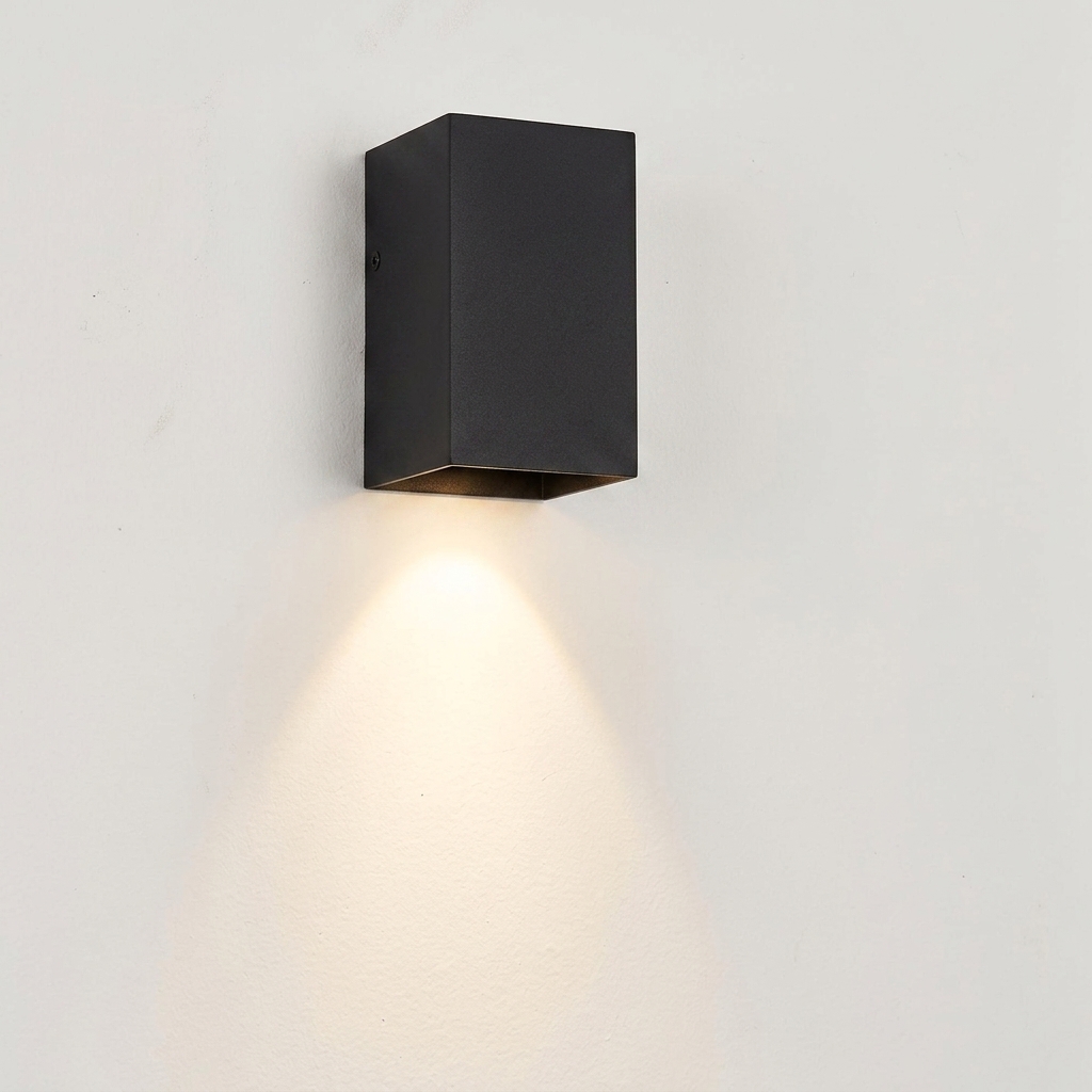 Zidna lampa In&Out crna