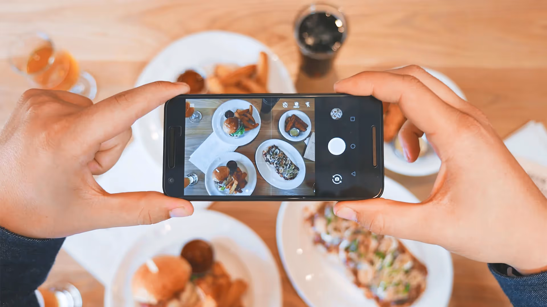 BTS shot of food photography in brunch cafe