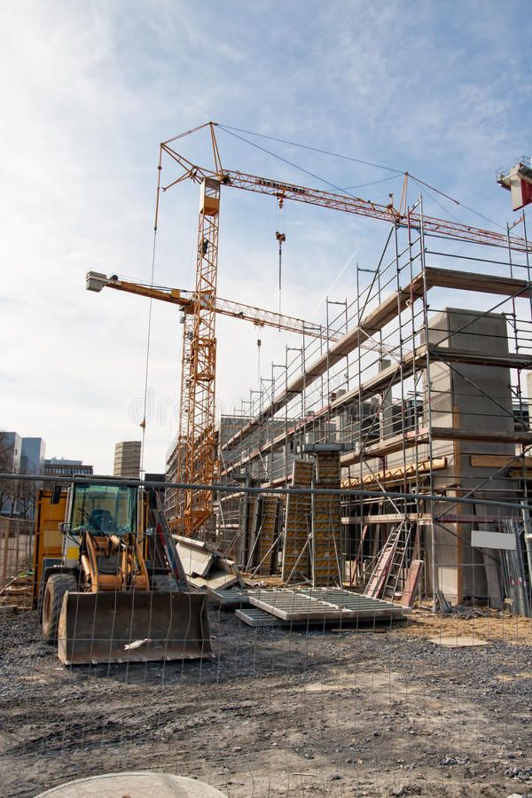 Multi-storey concrete structure construction