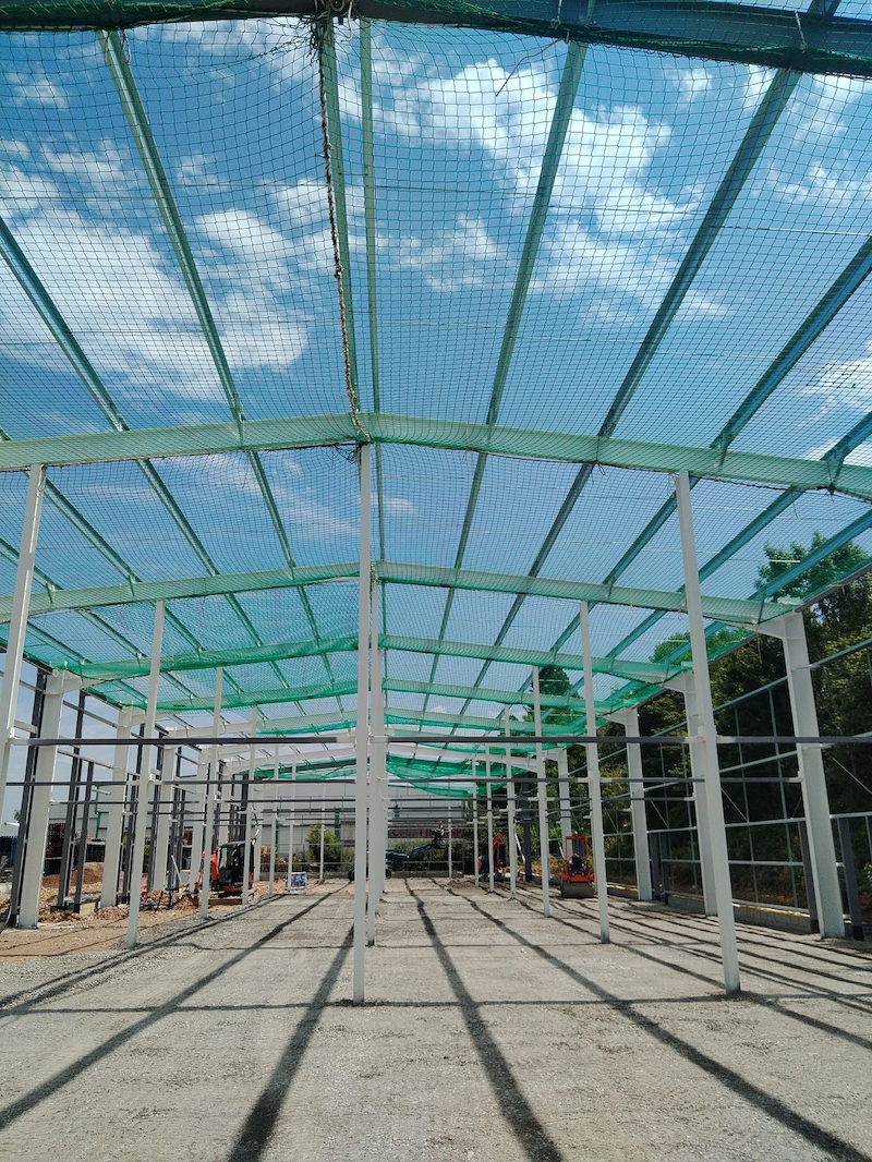 Safety Netting on construction site decking area concretesf