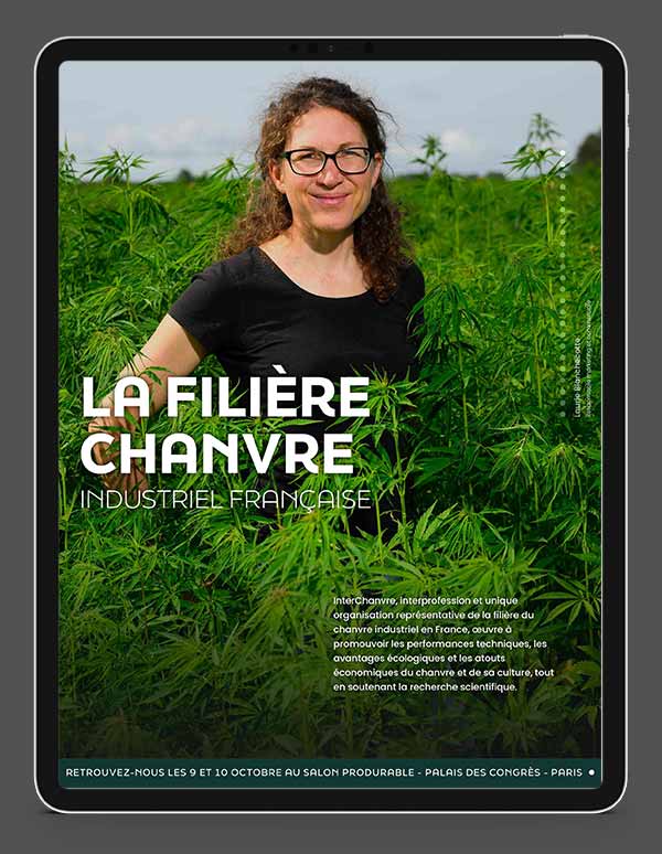 Portrait dans un champ de chanvre sur le site InterChanvre