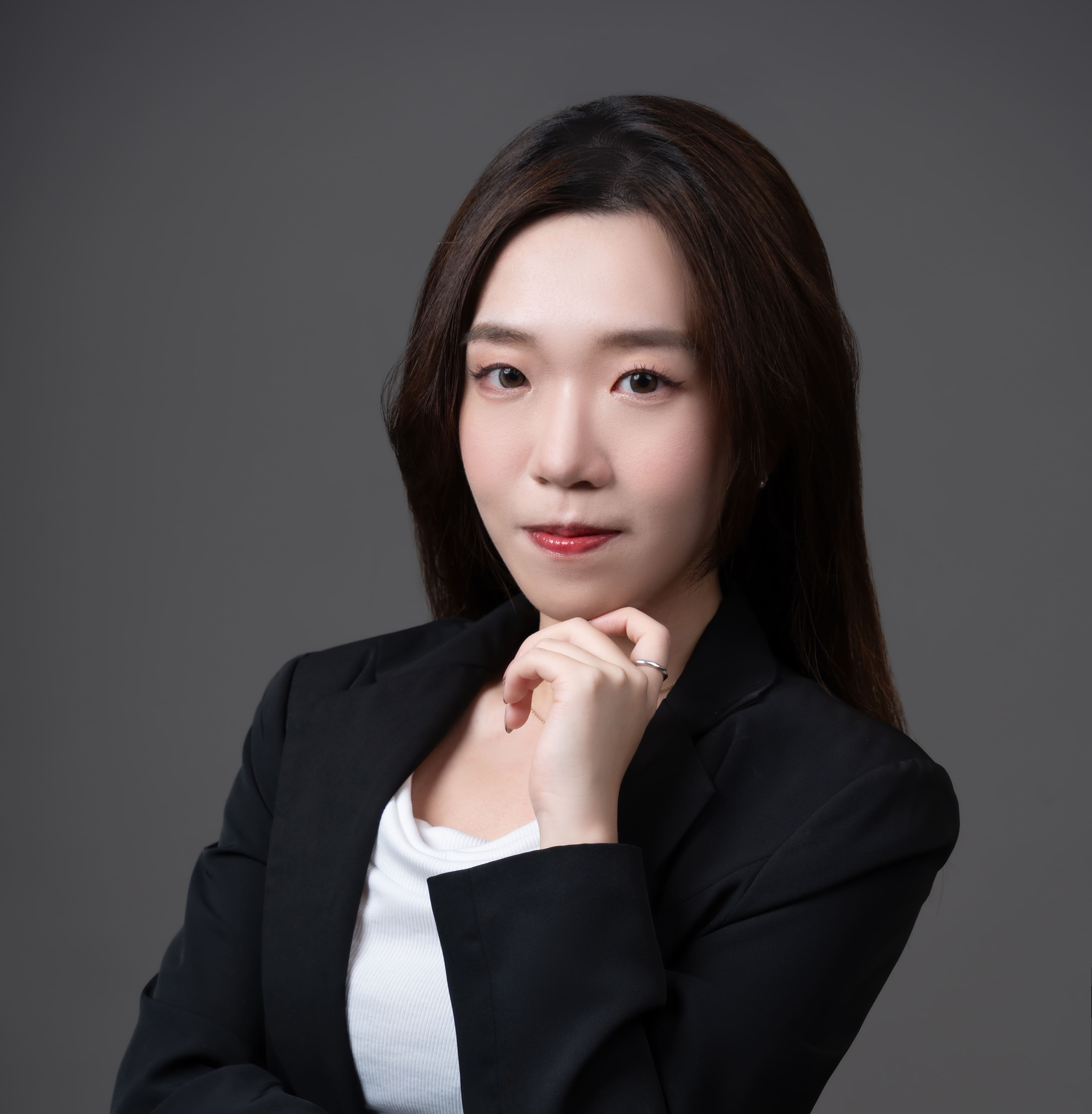 Jen Lin, Assistant Consultant