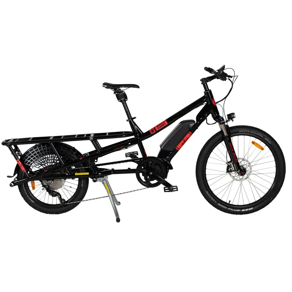 Vélo cargo Yuba noir et rouge