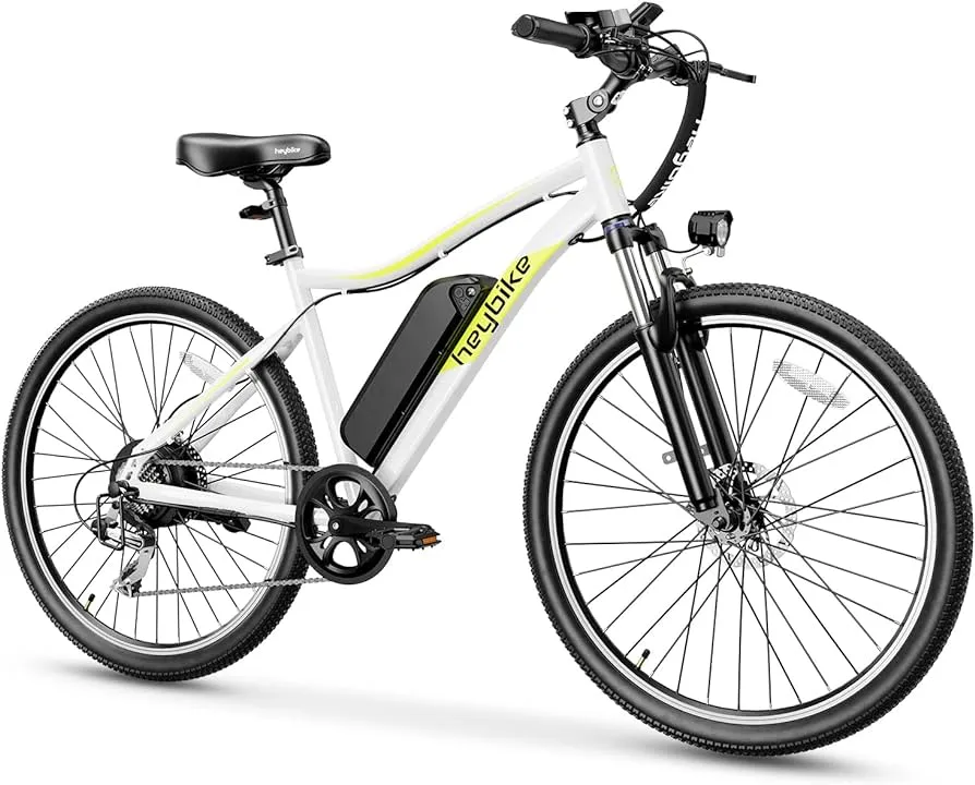 Une photo du VTT 500 W Race Max de Heybike blanc et jaune