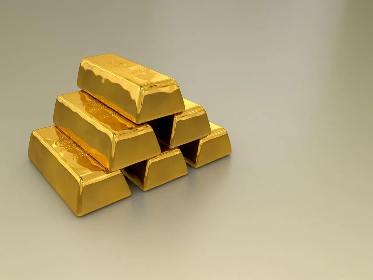une pile de 6 lingots d'or