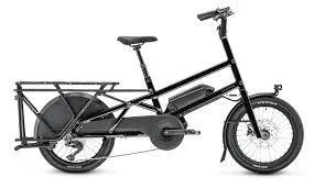 Le vélo longtail familial Moustache Lundi 20 sur un fond blanc