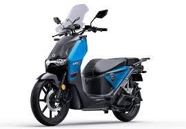 Le scooter électriqu Super Soco CPx