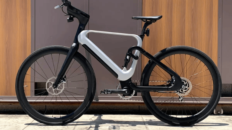 Vélo électrique connecté et futuriste