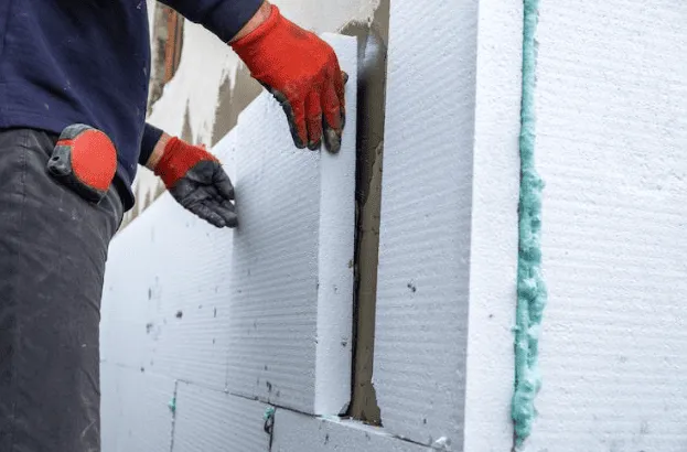 Travaux énergétiques : isolation ou chauffage rentable ? 