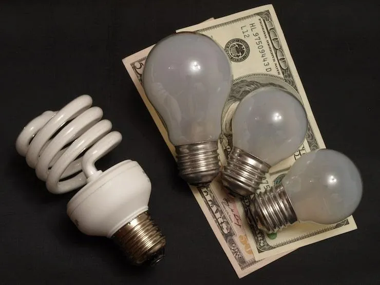 Des ampoules led sur de l'argent