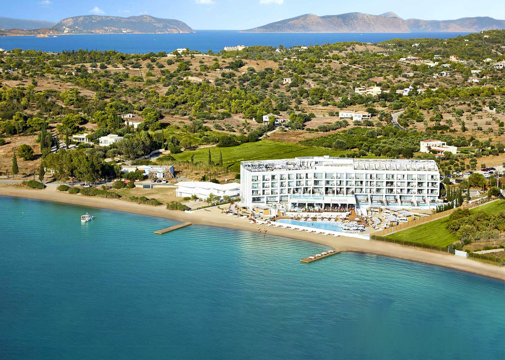 Magnificent exterior of Flueve Hotel Congo, a blend of modern design and cultural elegance.