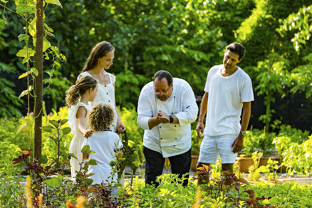 Vakkaru Maldives guest experience brand Baa Atoll — resort dining wellness and family experience brand identity by Brandteliers