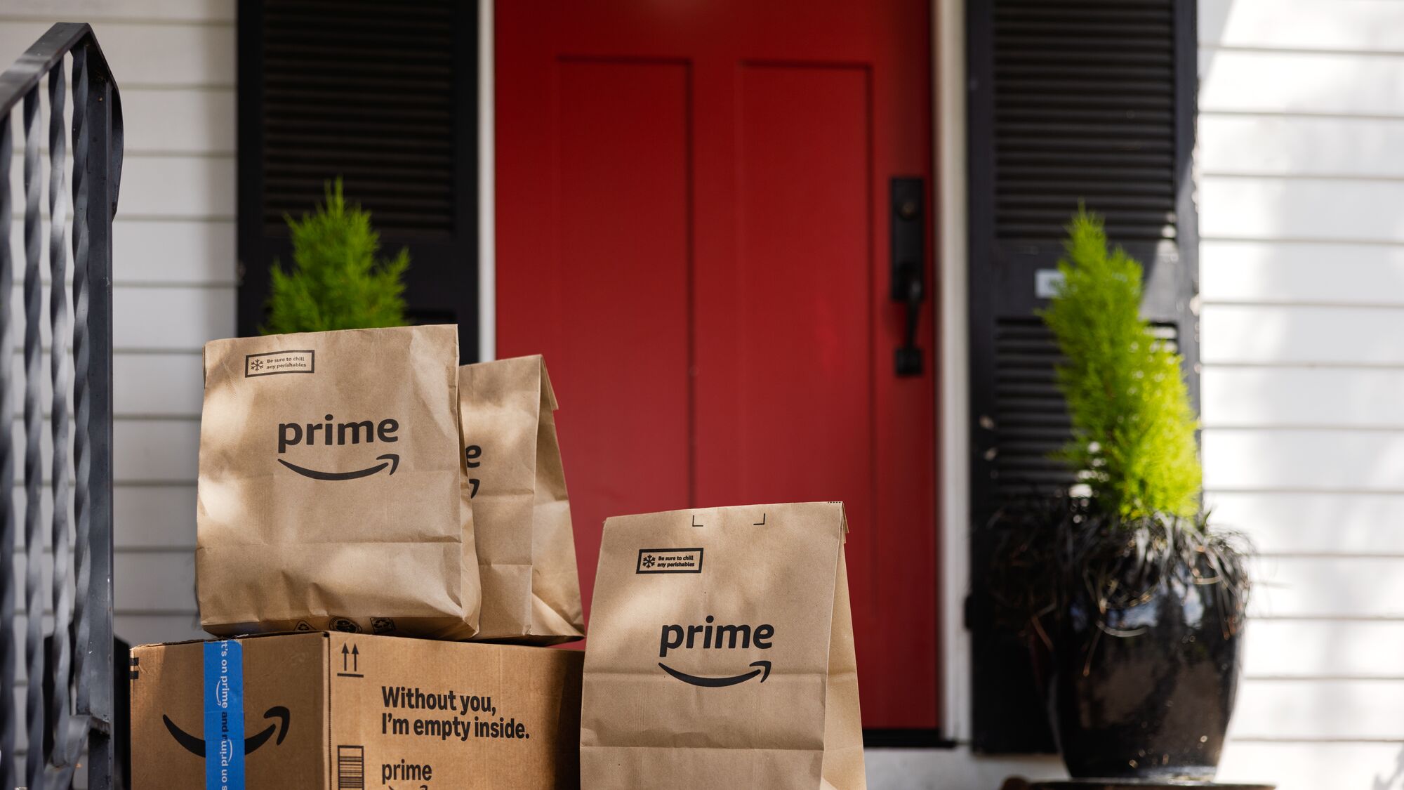 Does Amazon Deliver on Weekends? Saturday & Sunday Delivery Explained