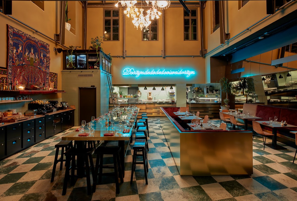 Restaurant NENI München – Middle Eastern in München