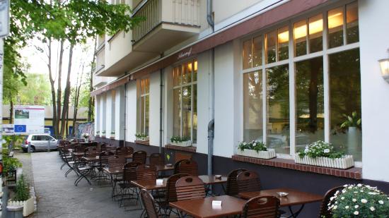Restaurant Schneeweiß – Restaurant for Groups in Berlin-Friedrichshain