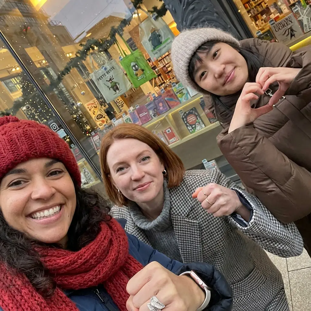 Team Humble Bees at the Urban Challenger City Scavenger Hunt in Hamburg – Christmas Party