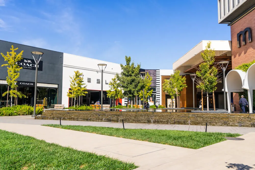 "Must-Have" Tenants for 2025: Top Brands to Elevate Your Outdoor Shopping Center