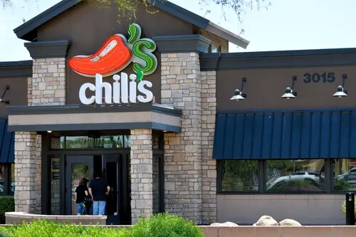 Restaurant Success in 2025: Experience, Convenience, and Familiarity 