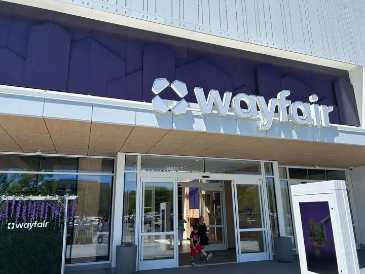 Wayfair: Early Impressions from Wayfair's New Wilmette Store