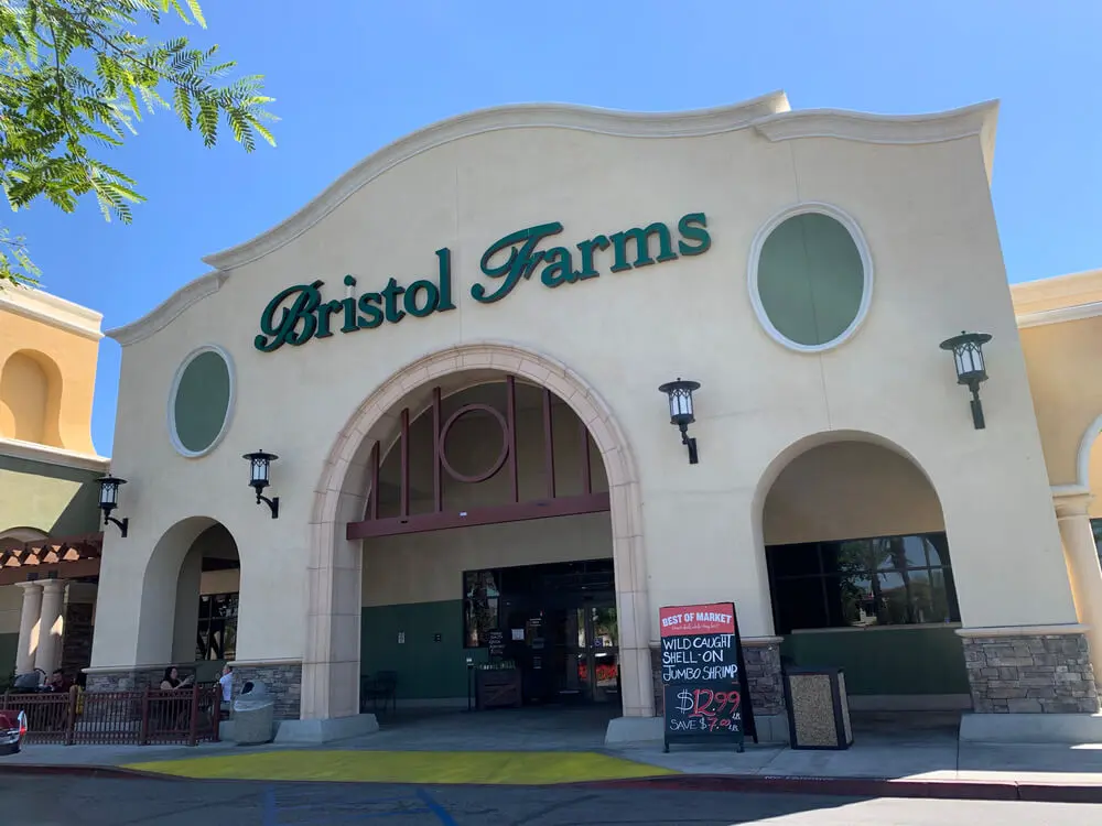 Can a Shopping Center be Too Fun for Grocery?