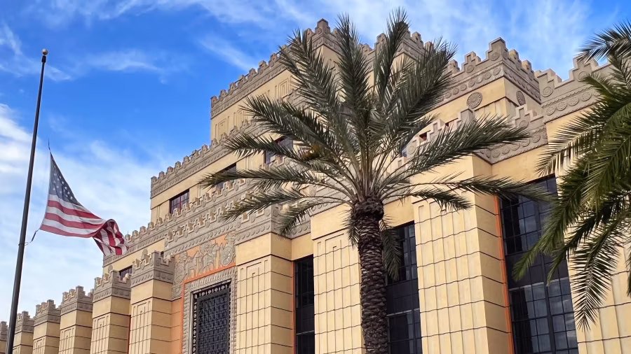 Die-hard Shoppers Pack the Citadel for 27-Hour Shopping Marathon