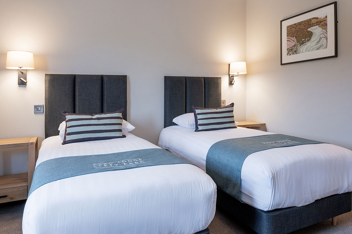 classic-twin-room