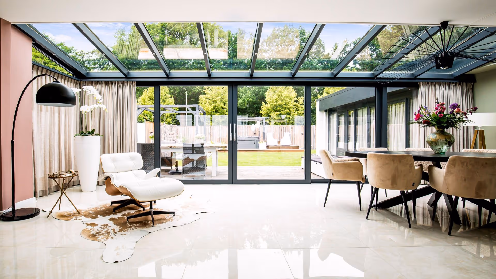 Luxe woonserre met open verbinding naar terras