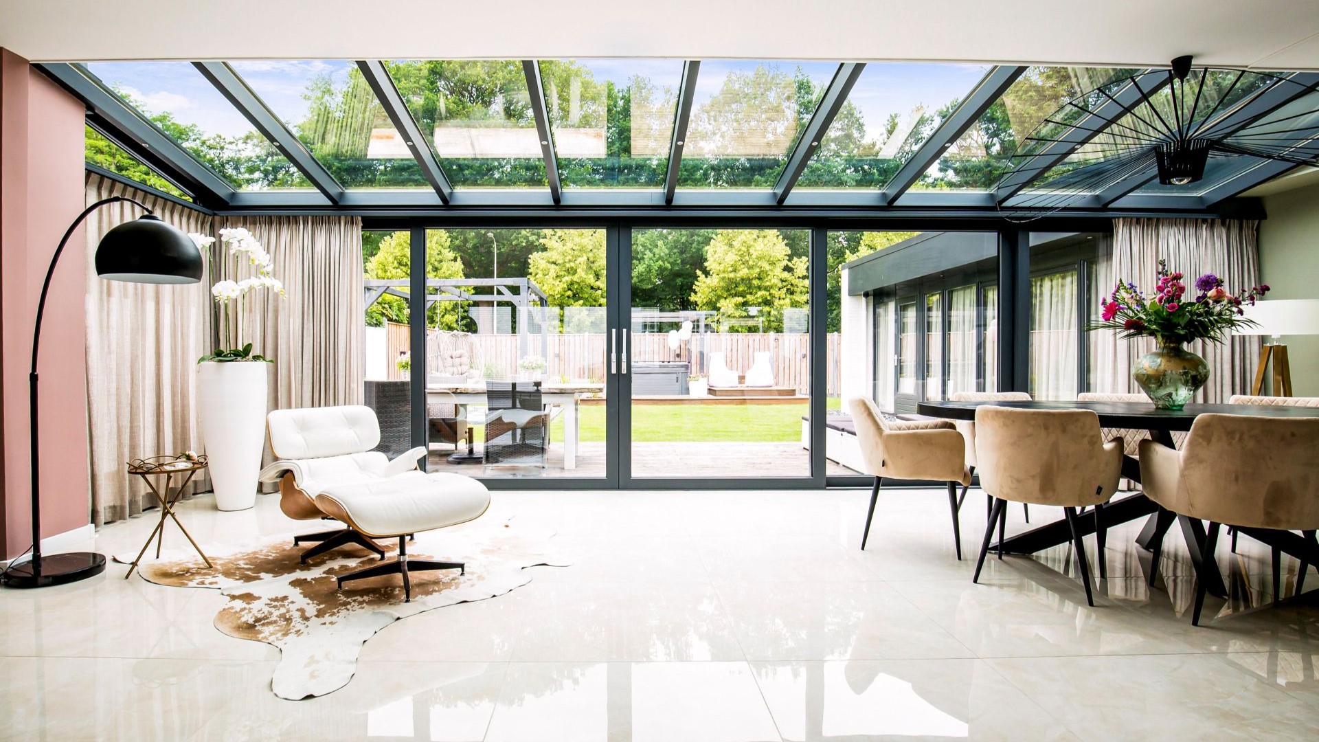 Luxe woonserre met open verbinding naar terras
