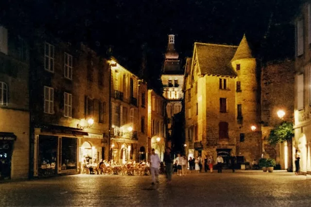 Sarlat at night