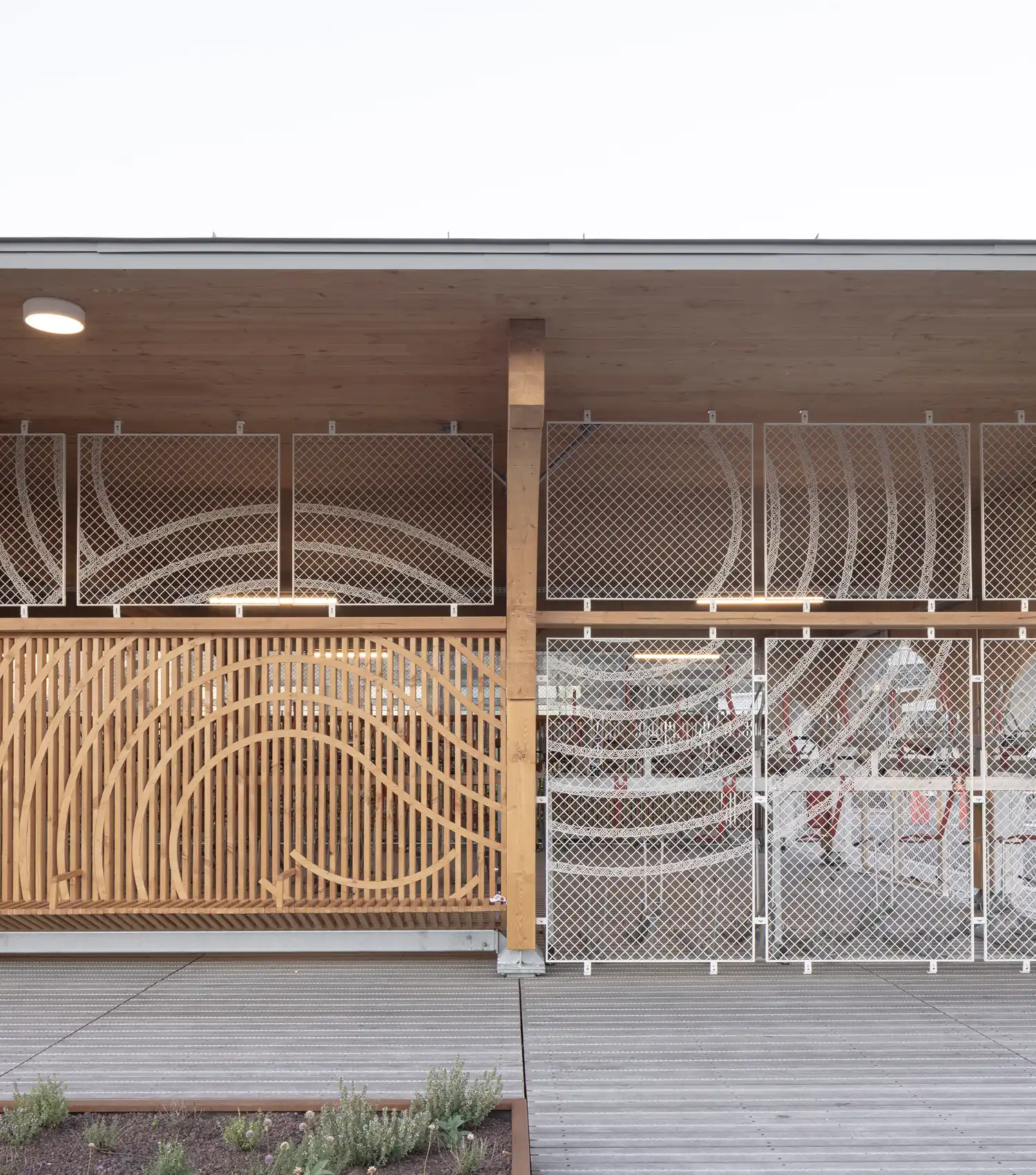 It started as a simple program and grew into a complex project: a bicycle station with a wooden structure, clad in wood and metal, and topped with a green roof. Located at the intersection of train stations, public transport and the ring road, it reconnects slow, active mobility with a dense urban network. By emphasizing pedestrians and soft traffic flows within a car- and train-dominated environment, the project restores balance and redefines the role of human-scale movement in the city.