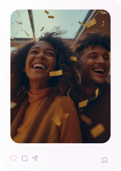 Dos personas felices celebrando progresos en su programa de fisioterapia digital de Fisify, reflejando el bienestar físico y emocional logrado con hábitos saludables.