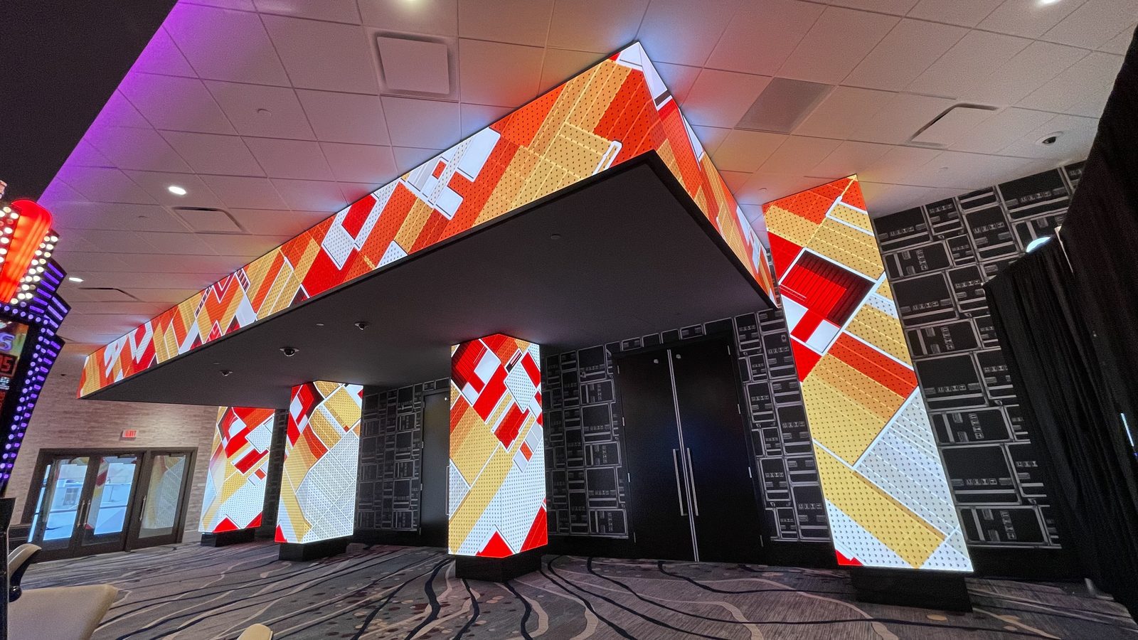 LED-clad columns and soffit at the Yaamava&rsquo; event center entrance