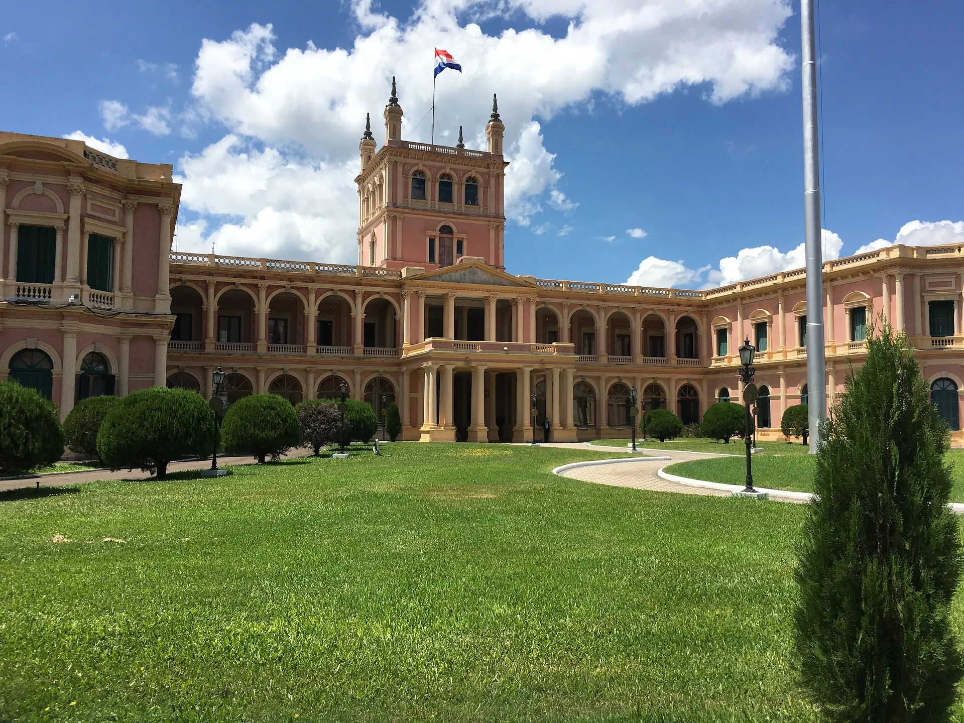Hire in Paraguay