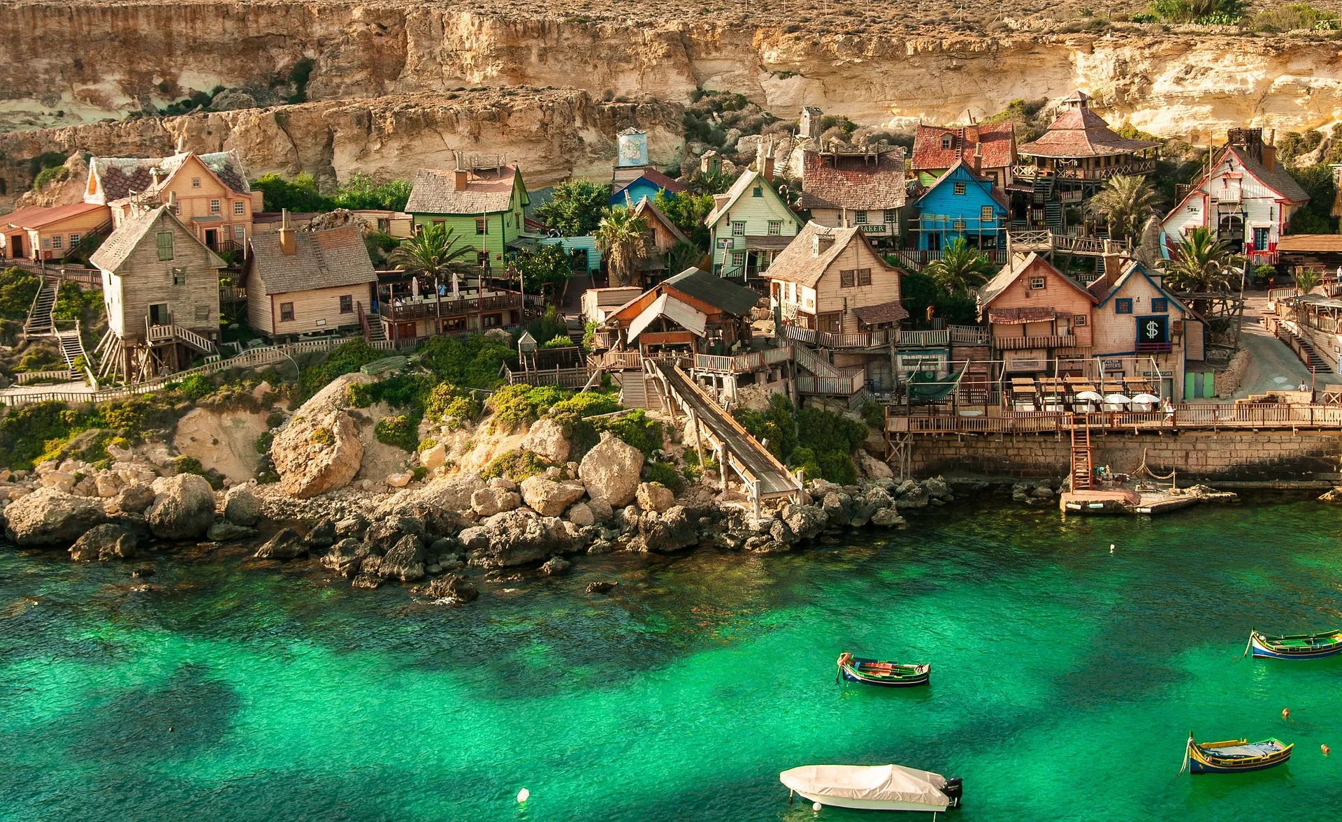 Hire in Malta