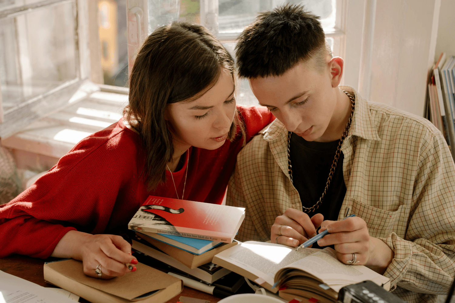 Copywriting Classes vs. Self-Taught: Which Builds a Portfolio