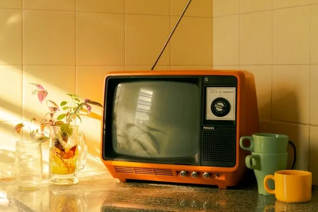 Television and mugs