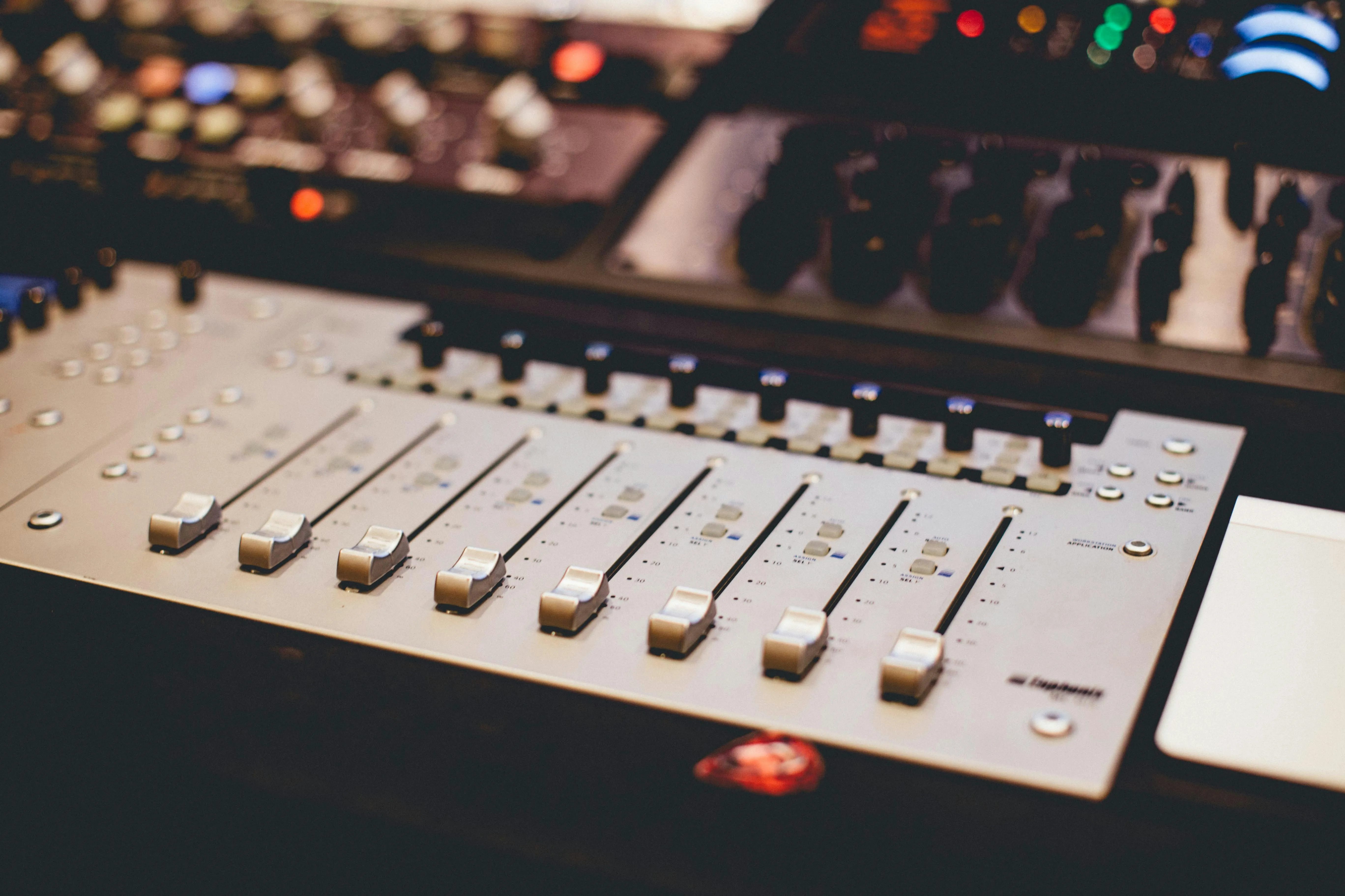 Music mixer